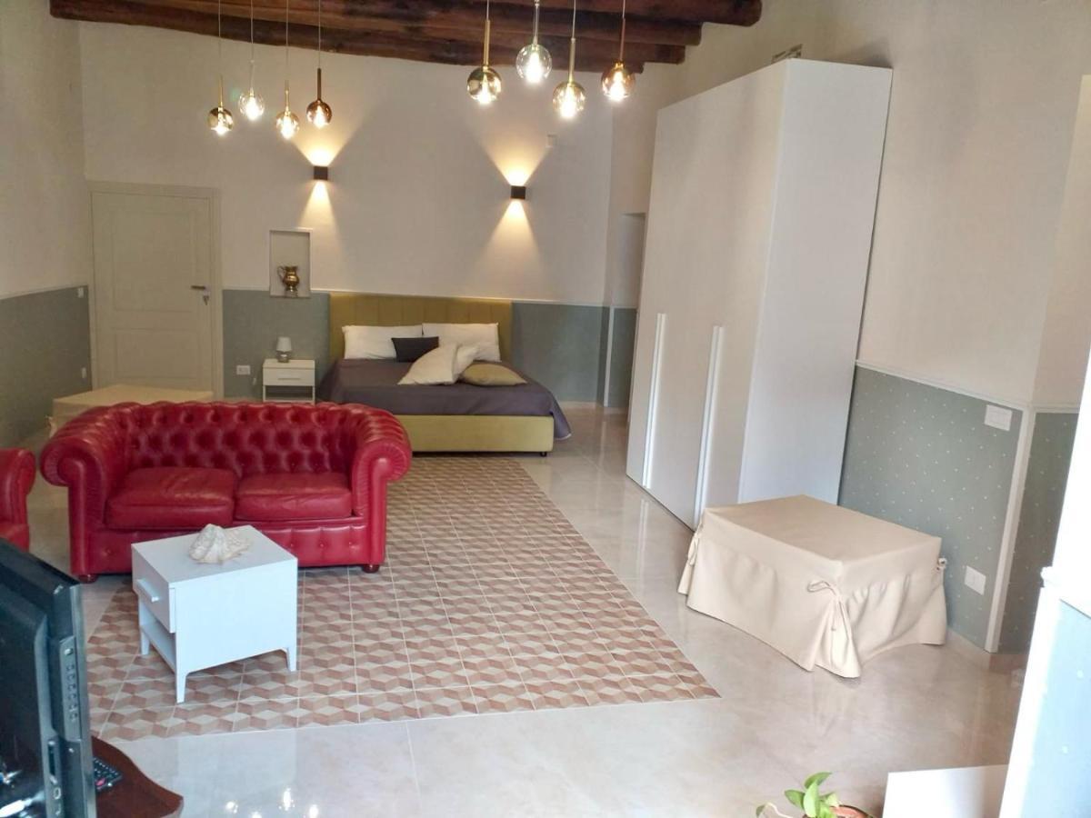 Annie'S Riviera Apartment เนเปิลส์ ภายนอก รูปภาพ