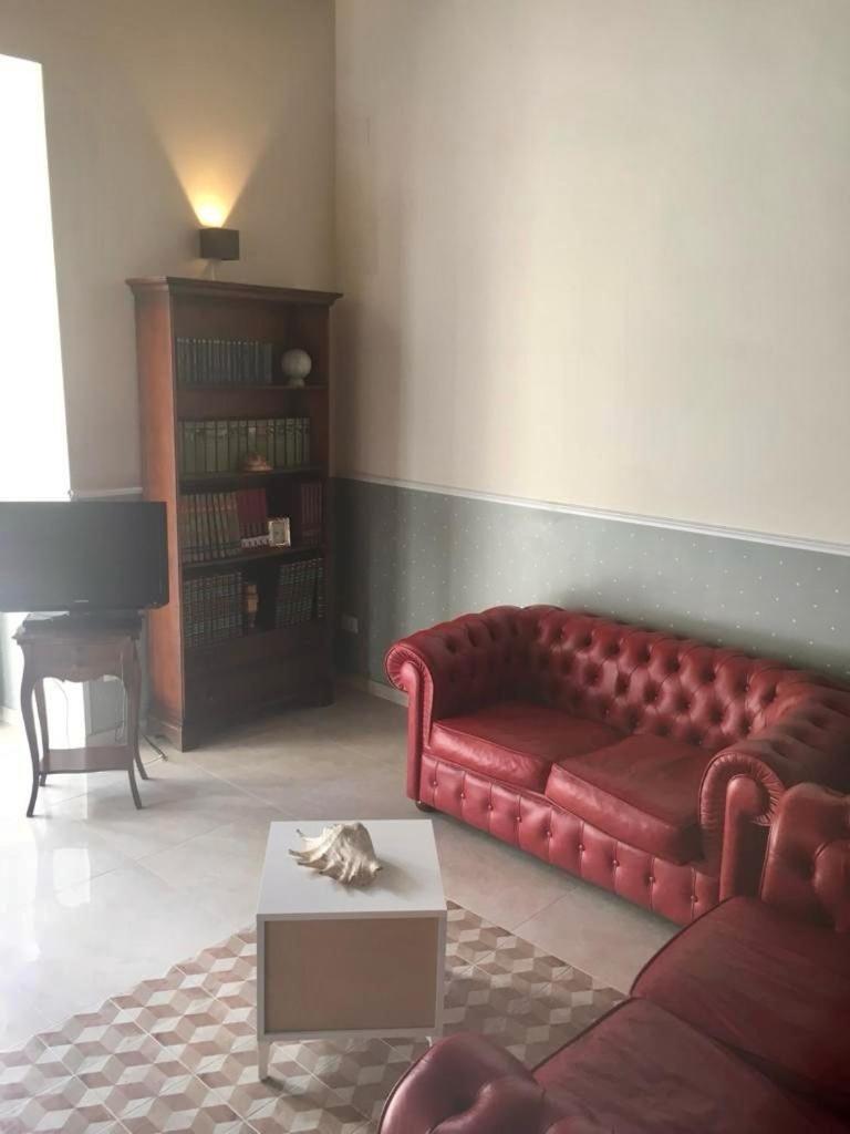 Annie'S Riviera Apartment เนเปิลส์ ภายนอก รูปภาพ